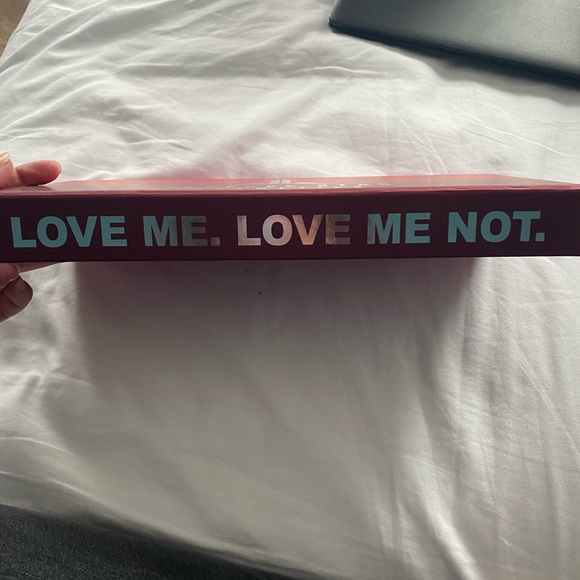 Jeffree Star Mini Velour Liquid Lipsticks in Red - Picture 3 of 5